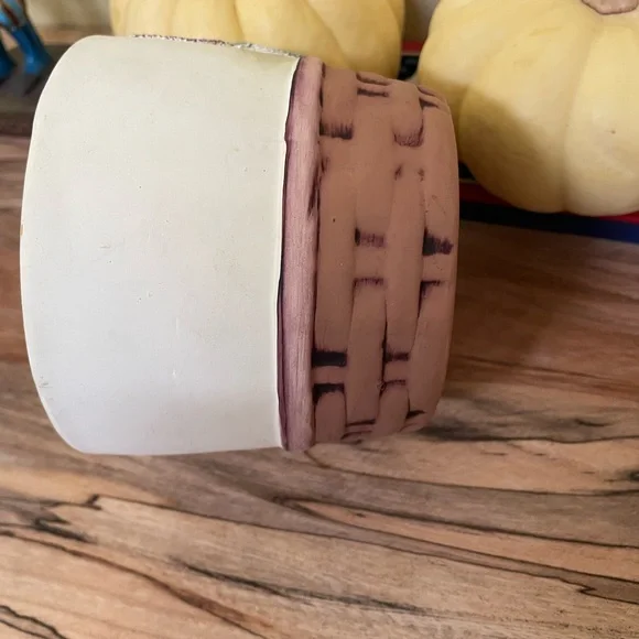 Like New Small Round Ceramic Pumpkin Patch Pot - Picture 3 of 6